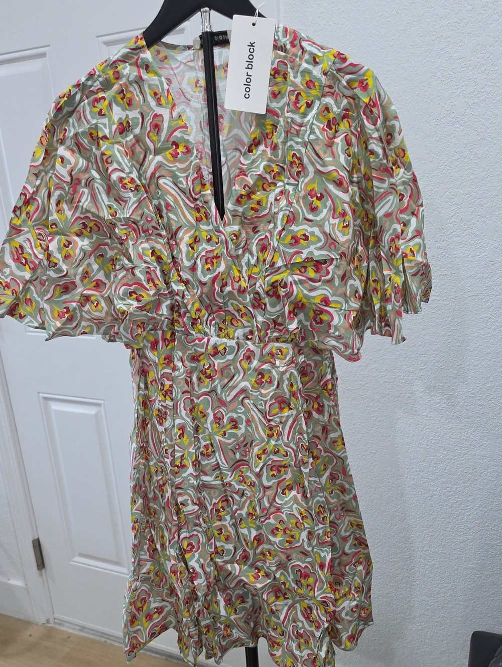 Color Block Floral V-Neck Mini Dress - Multicolor
